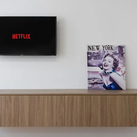 Navigli - Uni Bocconi Elegant Suite, Wi-fi, Tram Apartman Milánó