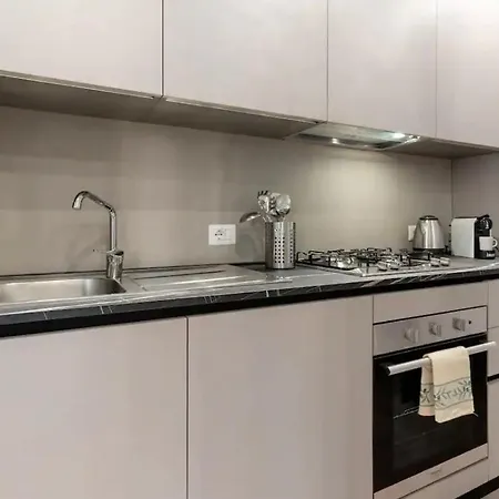 Porta Garibaldi-isola *