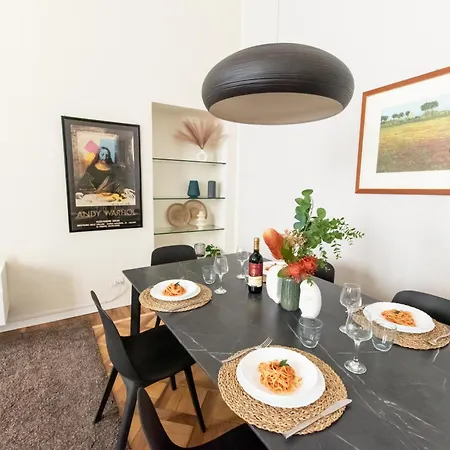 Apartamento Luxury Near Duomo Italia 38 *