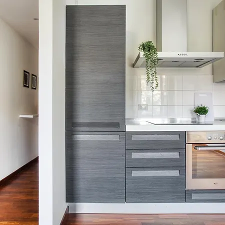 Just Urban - Delightful - Porta Romana Apartment
