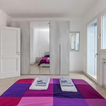 Lägenhet 12th Floor Diamond Tower - 72