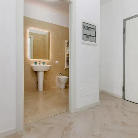 12th Floor Diamond Tower - 72