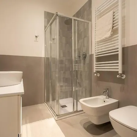 Bilocale Ristrutturato A Nolo Apartamento Milão