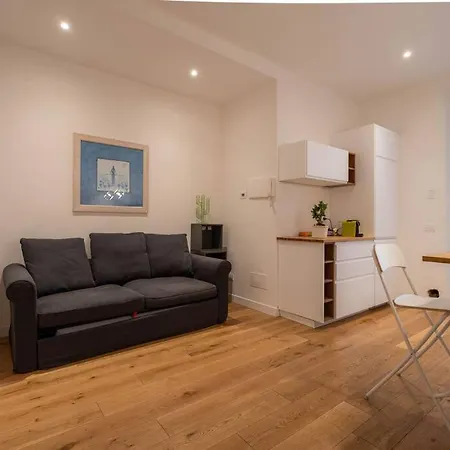 Bilocale Ristrutturato A Nolo Apartamento *