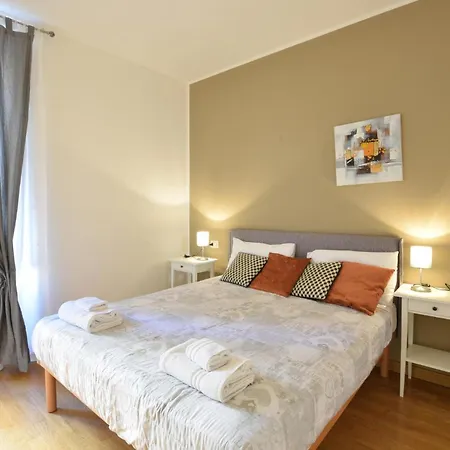 Stunning In With Kitchen Apartamento Milão