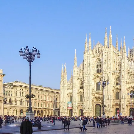 Stunning In With Kitchen Milão