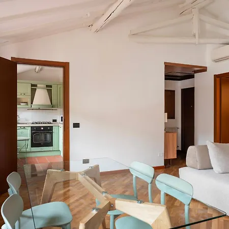 Santa Tecla Living Varese 14 * Milan
