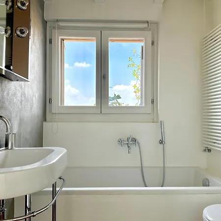Stairway To The Sky - Brera Solferino Apt Διαμέρισμα *
