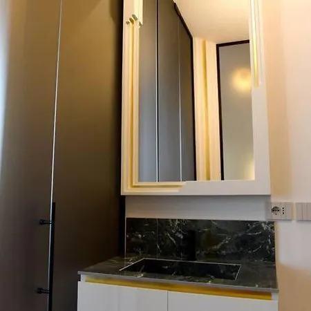 3 Minutes' Walk From The Duomo Cathedral *