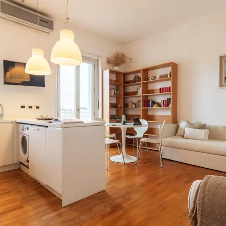 Mavi Flexyrent * Milan