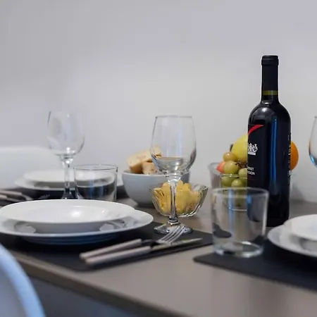 Comfort With Fast Wifi And Free Netflix