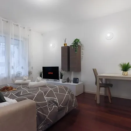 Comfort Centrale With Fast Wifi And Free Netflix Apartment Milan
