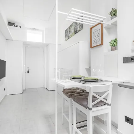 Апартаменты San Siro Metropolis House Completamente Smart