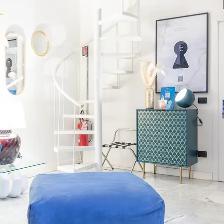 Monte Napoleone Split-level Terrace - Collection * Milano