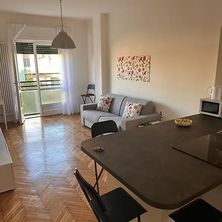 Kibilu - Via Lomellina Mm Argonne - Linate Airport Apartmán *