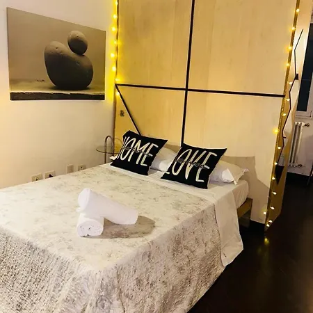 アパート Easy Italy Prada ミラノ