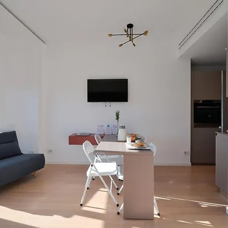 Duomo In The Center Of Apartment Milan