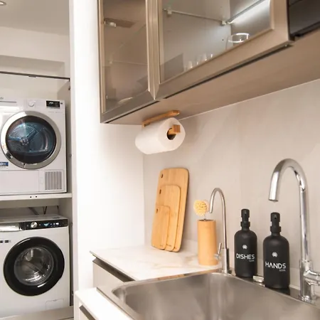 B And G San Babila- Luxury In The Heart Of - Design District 4* מילאנו