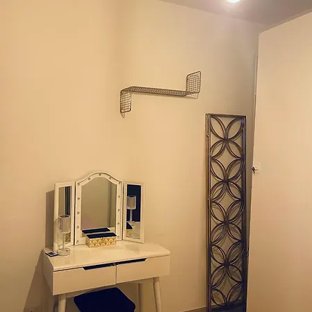 Pretty Little מילאנו