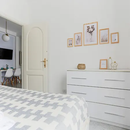 The Best Rent - Bright Two-bedroom In Central Station Area 3*