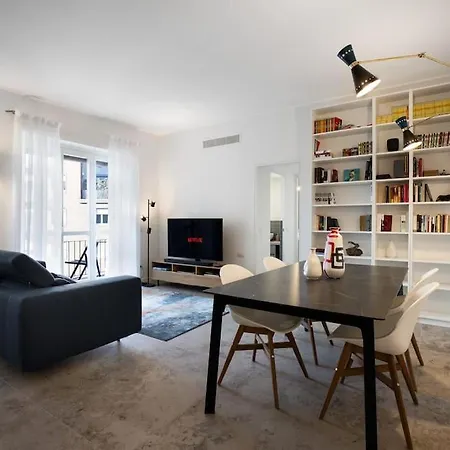 Sunset Citylife Typical Italian Style House