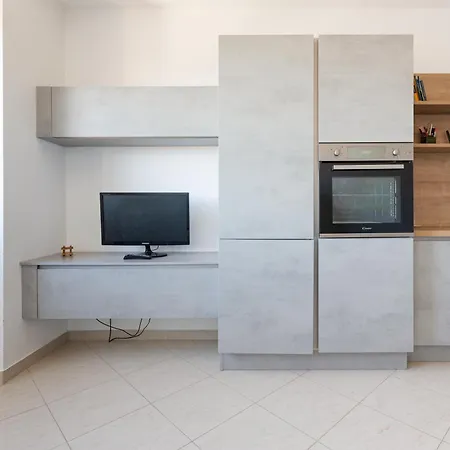 Elegant In Restocco Area * Milano