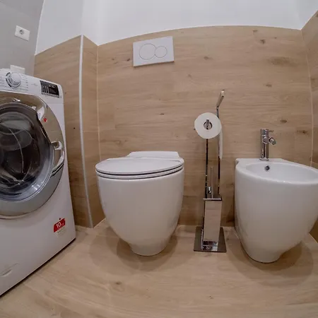 Gohost - Moderno In Stazione Apartment Milan