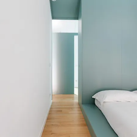 - 800 M Far From Lancetti Station Apartament *