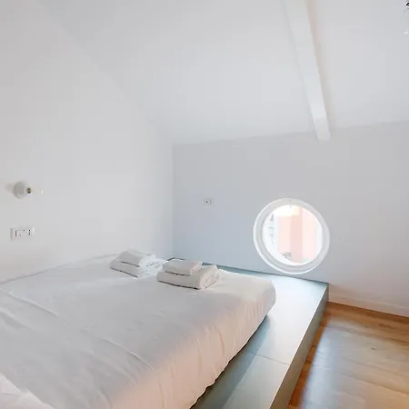 Apartament - 800 M Far From Lancetti Station Mediolan