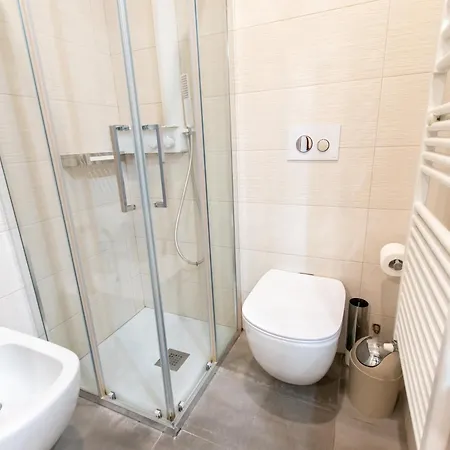 Ihost - Niccolini 21 Mediolan