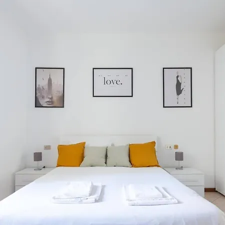 Apartman Easytopstay - Porta Garibaldi Cozy Flat *