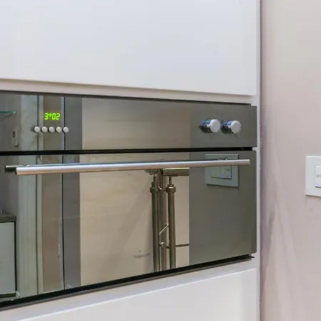 Orange M3 Duomo 12 Min Milan