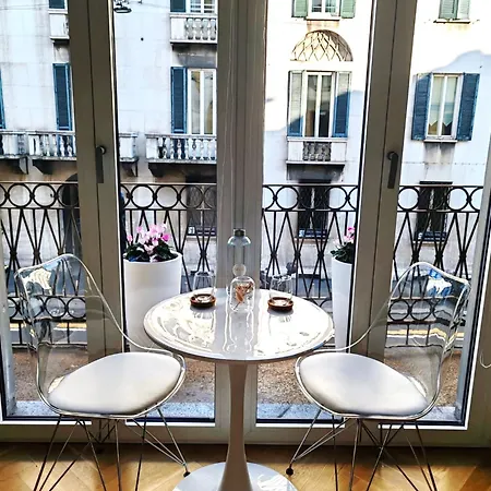 B And G San Babila- Luxury In The Heart Of - Design District Guest house