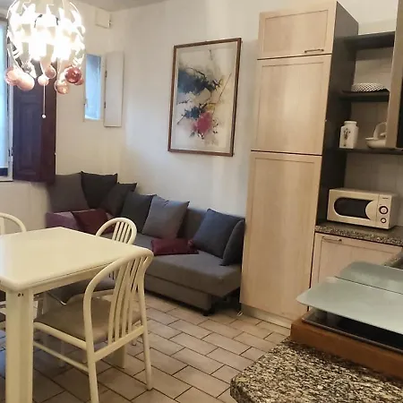 Isola Di Chinatown Area Pedonale Comoda Milano