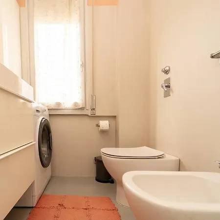 Delizioso A 100 Metri Dai Navigli Appartement Milaan
