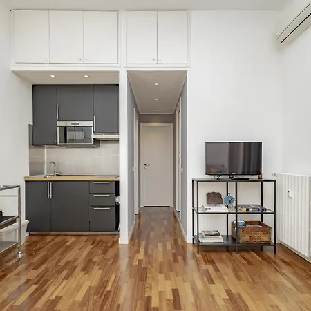 Xenia - Cozy Luminous Flat Near Navigli