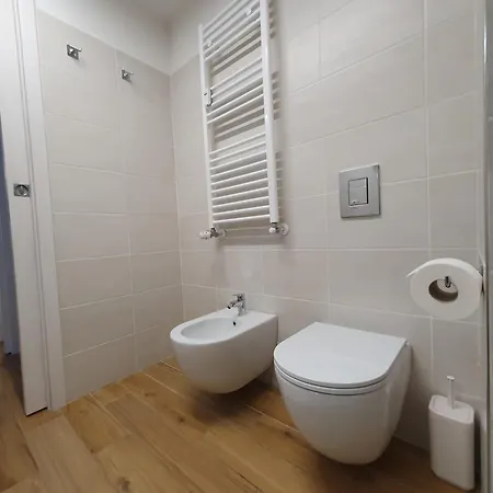 Bnbutler - Grasselli, 8 - Comfy And Newly Renovated Apartmán *