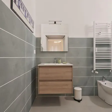 Joivy Spacious Family شقة ميلان