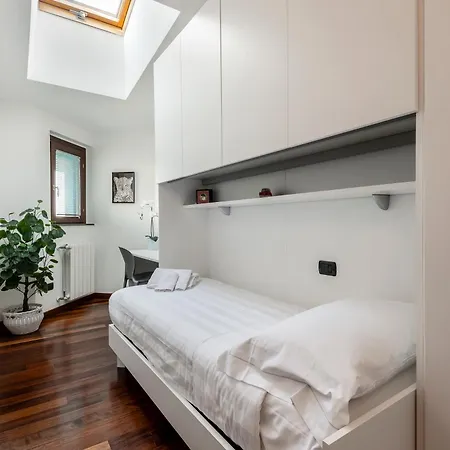 Daire Stayeasy Sesia5 - 4 Bedrooms Penthouse, 2 Baths Milano