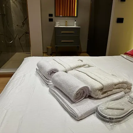 Home: Esclusivo E Moderno Apartman *