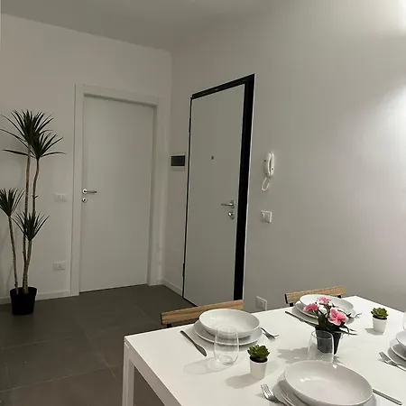 Duomo-porta Romana Apartment