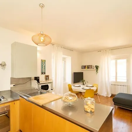 A 15 Min. Dal Duomo Apartment *