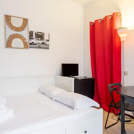 Apartamento Rucellai With Shared Pool By Halldis Milão