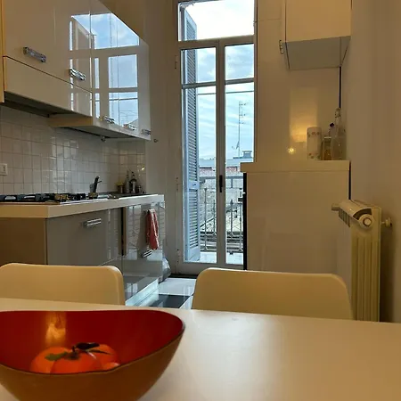 Ampio Bilocale Sui Navigli *