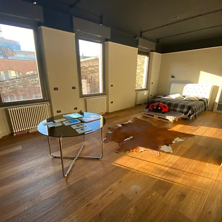 Centro-200 Mq Loft/ufficio • Check-in 24h • Wifi Apartmán Milán