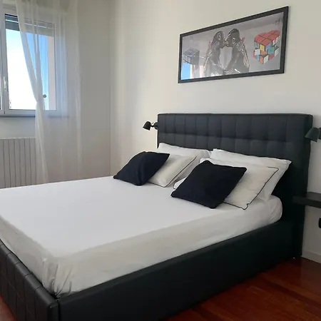 Appartement Attico Di Design Zona Navigli/moda,milano Milaan