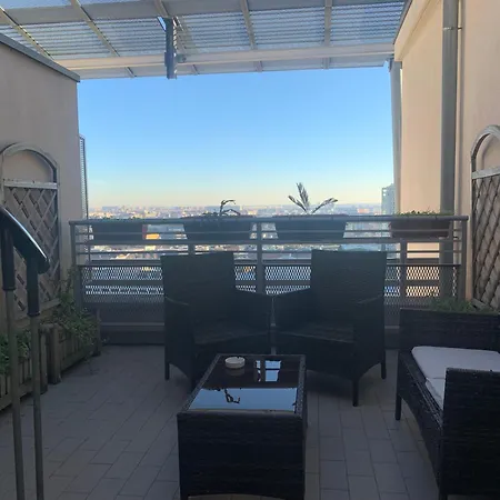 Attico Di Design Zona Navigli/moda,milano * ميلان