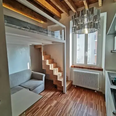 شقة Metro Stop, Prada & Design ميلان