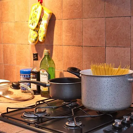 Skyline In Citta Studi A 1 Minuto Dal Metro Con Terrazzo Wi-fi E Netflix 公寓