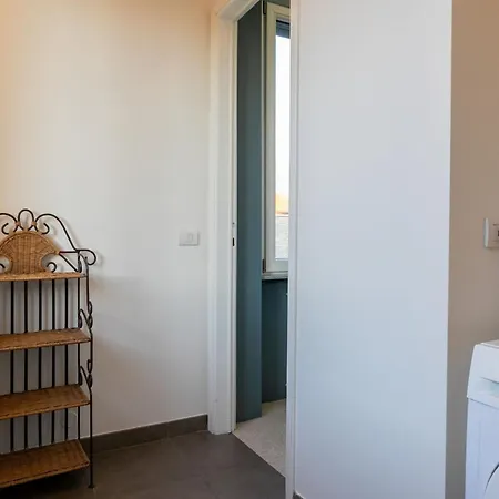 Serra 2br With Terrace By Halldis Apartament